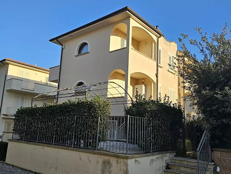 Immagine 25 di Appartamento in vendita  a Rosignano Marittimo