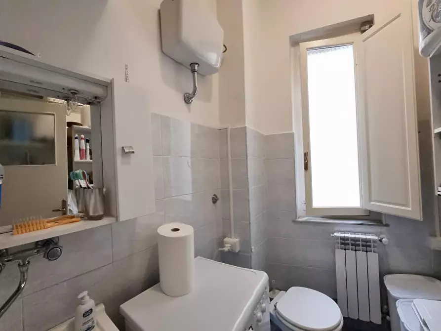 Immagine 27 di Appartamento in vendita  a Livorno