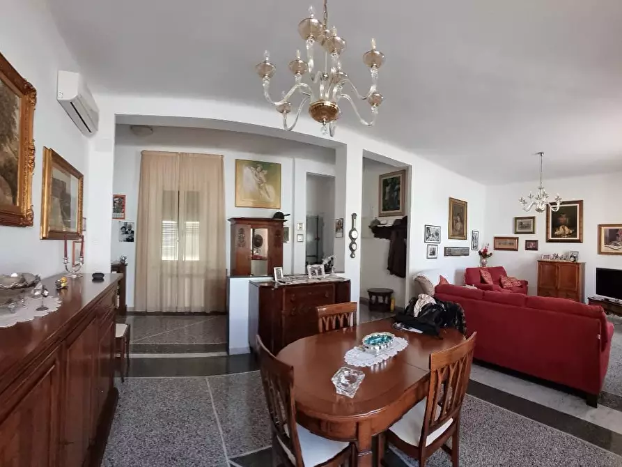 Immagine 8 di Appartamento in vendita  a Livorno