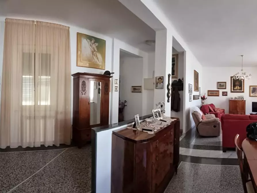 Immagine 9 di Appartamento in vendita  a Livorno