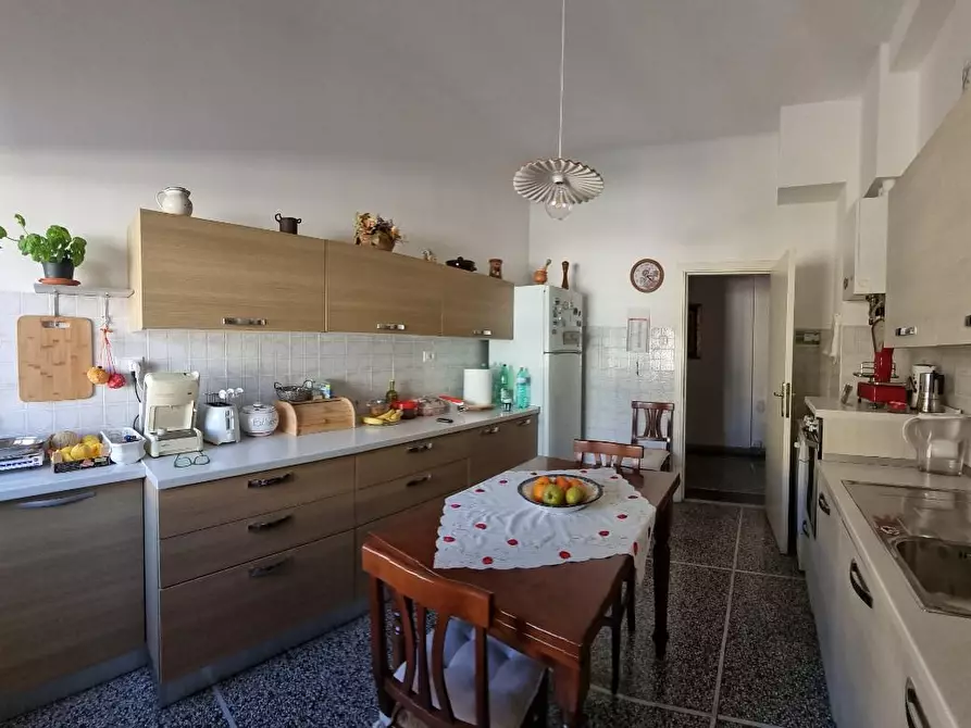 Immagine 14 di Appartamento in vendita  a Livorno