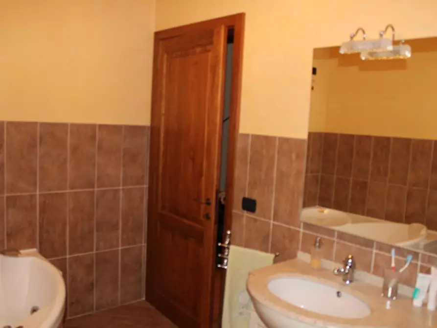 Immagine 11 di Casa quadrifamiliare in vendita  a San Miniato