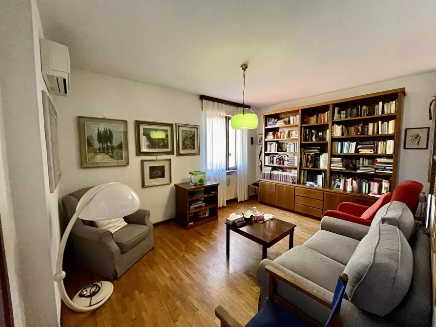 Immagine 19 di Appartamento in vendita  a Pisa