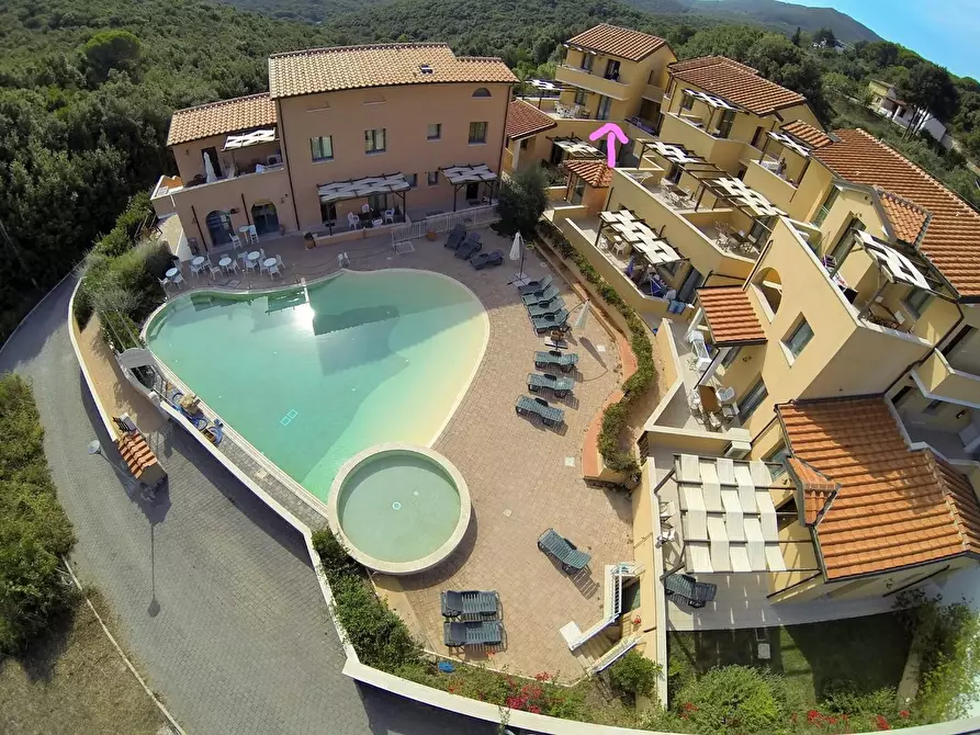 Immagine 2 di Appartamento in vendita  a Rio Marina