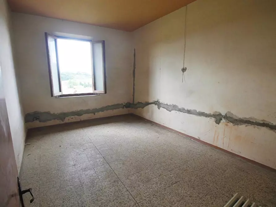 Immagine 9 di Casa colonica in vendita  a Vinci