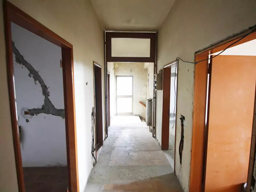 Immagine 7 di Casa colonica in vendita  a Vinci