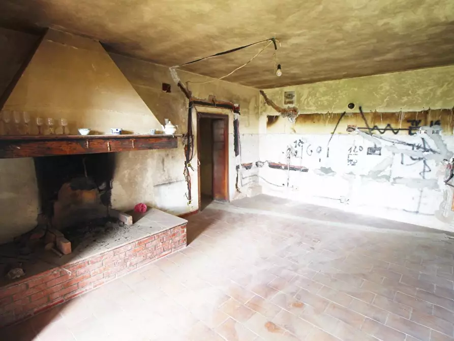 Immagine 5 di Casa colonica in vendita  a Vinci