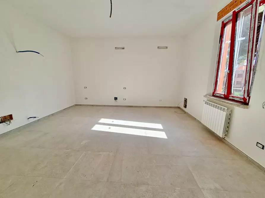 Immagine 20 di Villa in vendita  a Pisa