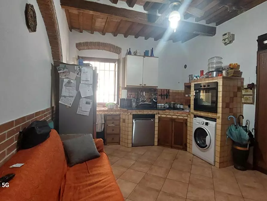 Immagine 5 di Appartamento in vendita  a Livorno