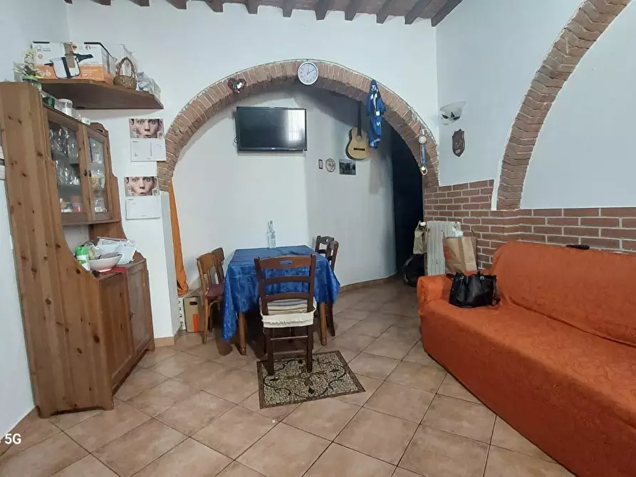 Immagine 1 di Appartamento in vendita  a Livorno