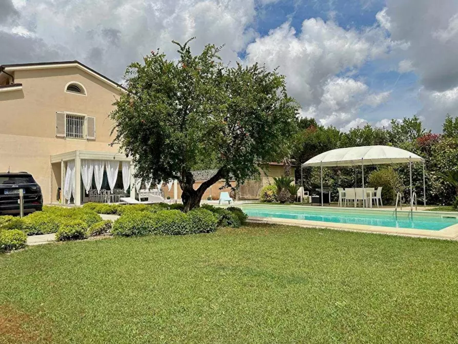 Immagine 3 di Casa bifamiliare in vendita  a Cascina