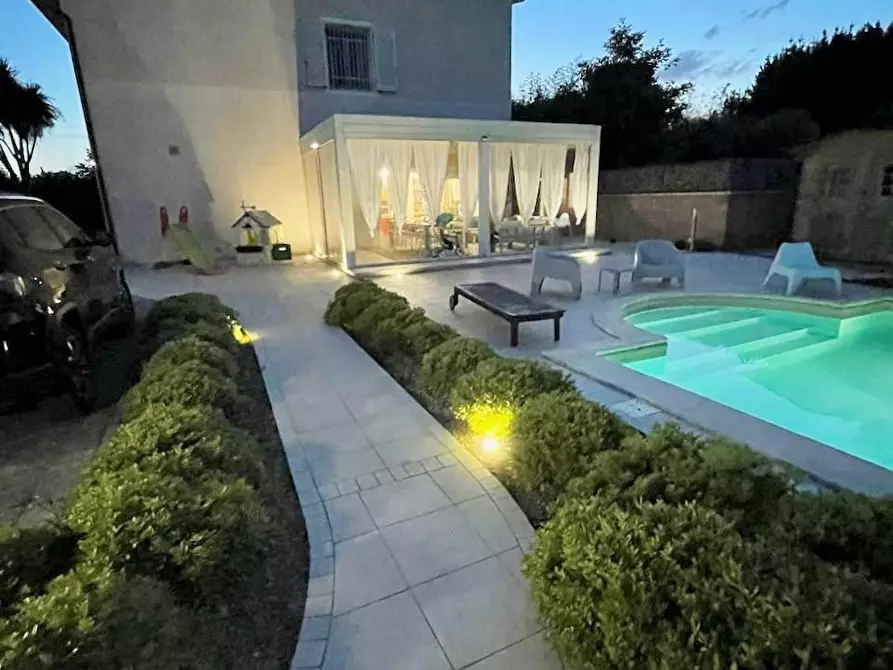 Immagine 8 di Casa bifamiliare in vendita  a Cascina