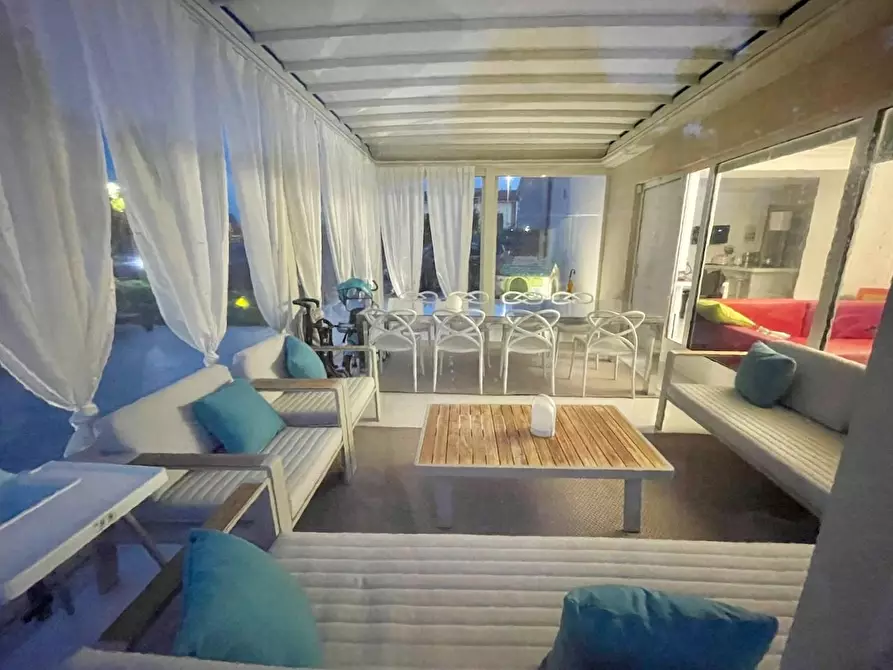 Immagine 11 di Casa bifamiliare in vendita  a Cascina