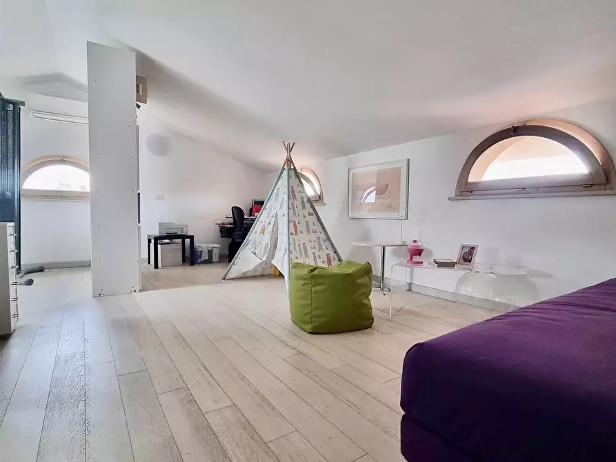 Immagine 25 di Casa bifamiliare in vendita  a Cascina