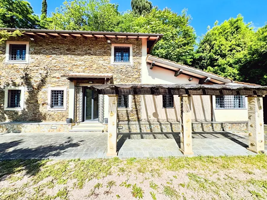 casa indipendente in vendita a Pietrasanta in zona Solaio