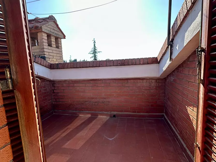 Immagine 30 di Appartamento in vendita  a Siena