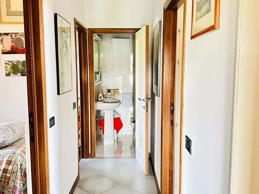 Immagine 25 di Appartamento in vendita  a Siena