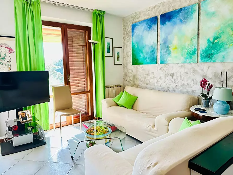 Immagine 2 di Appartamento in vendita  a Siena