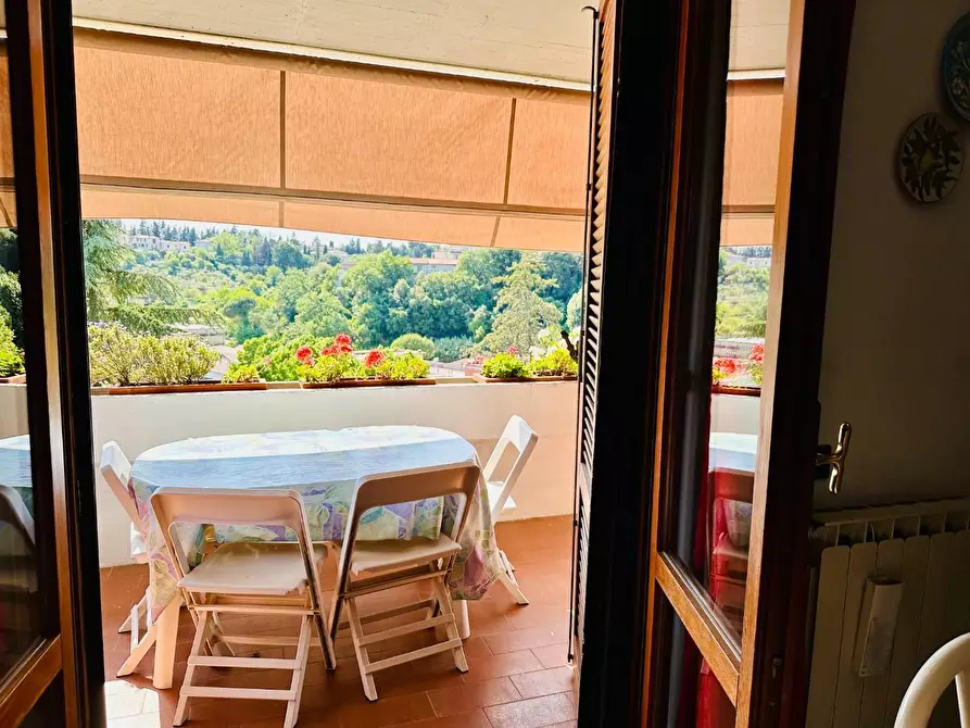 Immagine 11 di Appartamento in vendita  a Siena