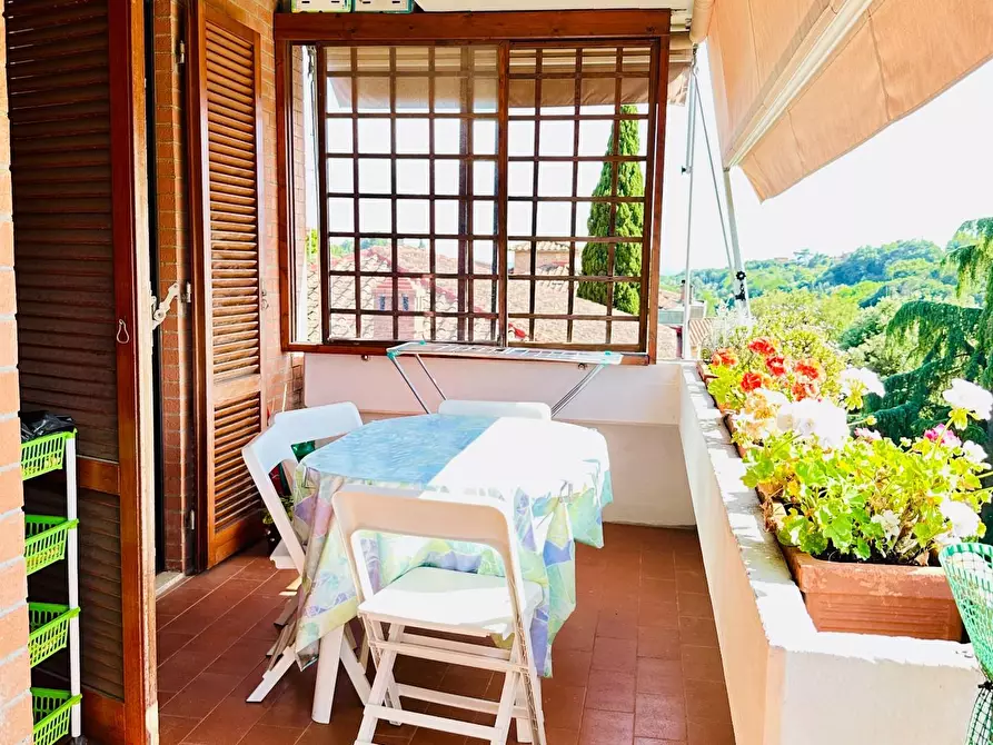 Immagine 13 di Appartamento in vendita  a Siena