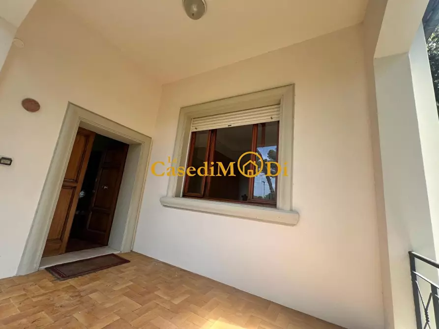 Immagine 24 di Villa in vendita  a Livorno