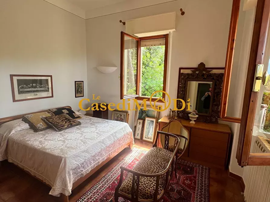 Immagine 26 di Villa in vendita  a Livorno