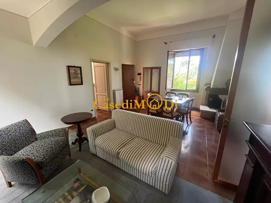 Immagine 4 di Villa in vendita  a Livorno