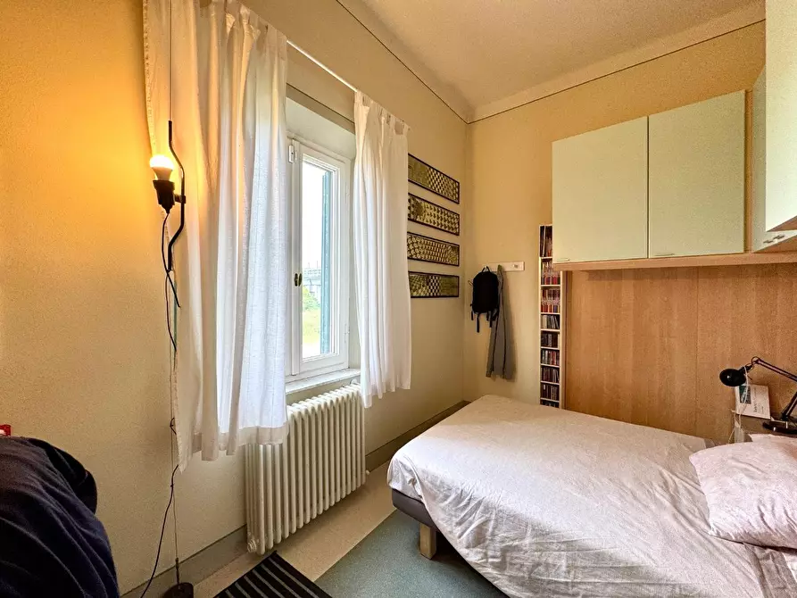 Immagine 17 di Villa in vendita  a Pisa