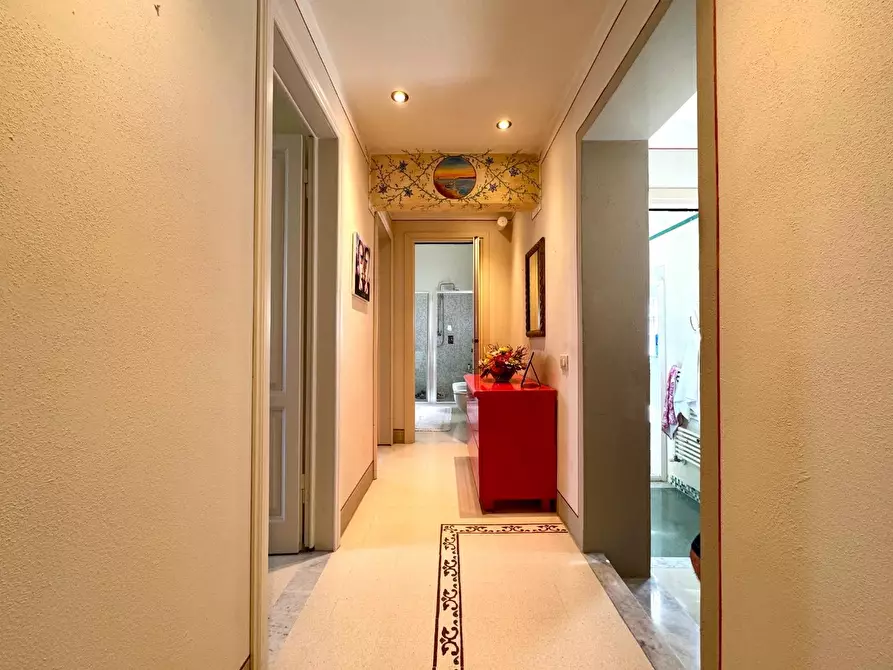 Immagine 13 di Villa in vendita  a Pisa