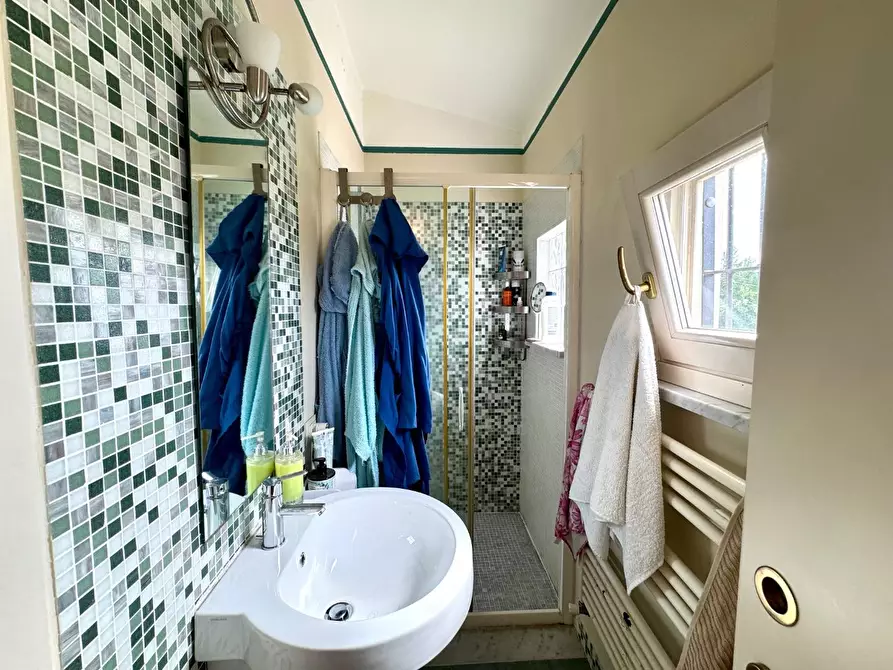 Immagine 18 di Villa in vendita  a Pisa