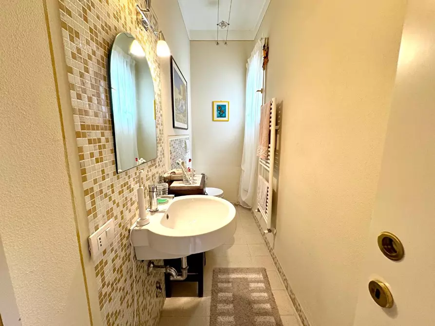 Immagine 20 di Villa in vendita  a Pisa