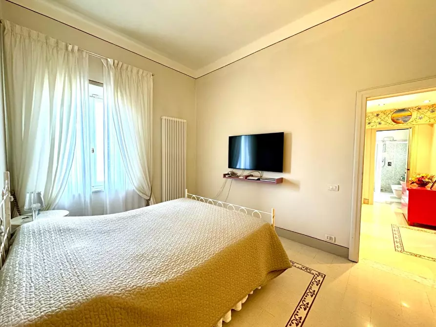 Immagine 12 di Villa in vendita  a Pisa