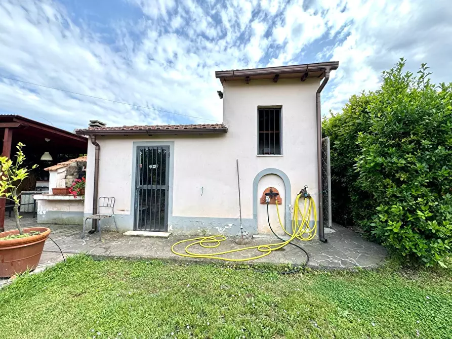 Immagine 24 di Villa in vendita  a Pisa