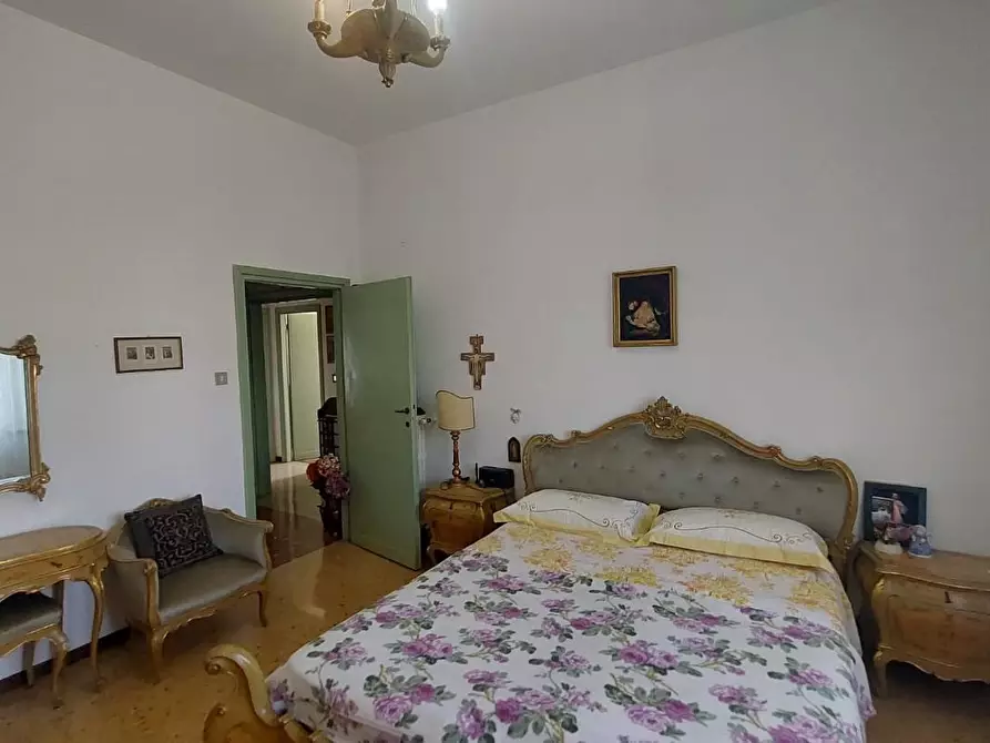 Immagine 19 di Appartamento in vendita  a Pontedera