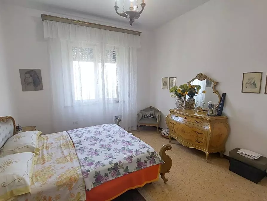 Immagine 21 di Appartamento in vendita  a Pontedera