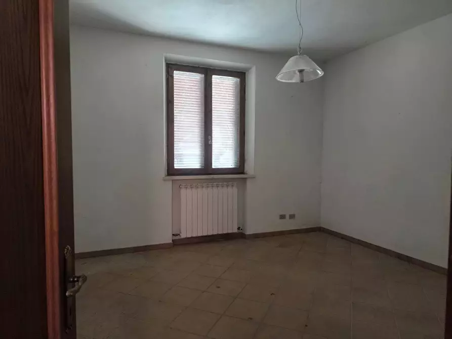 Immagine 31 di Casa colonica in vendita  a Siena