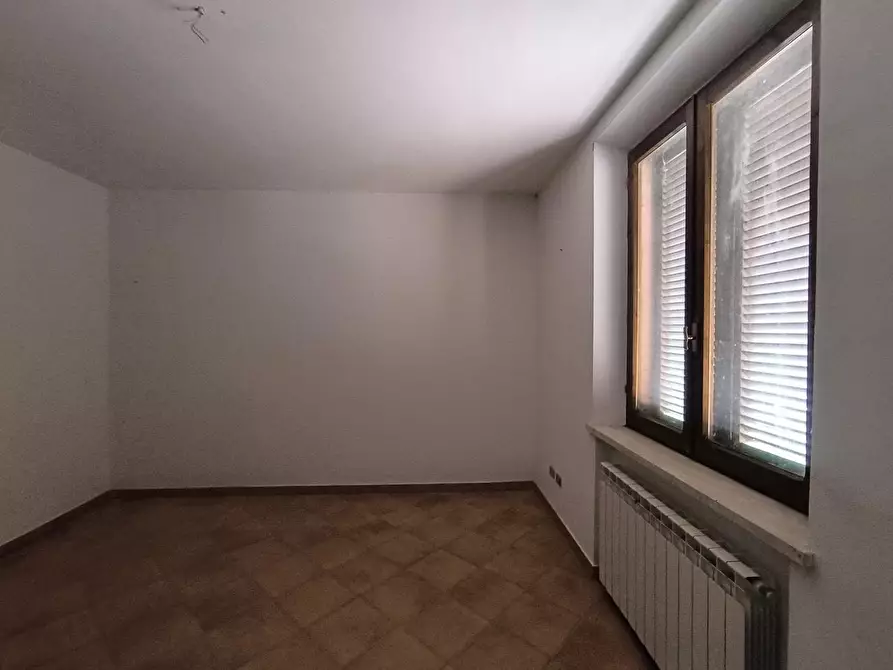 Immagine 68 di Casa colonica in vendita  a Siena