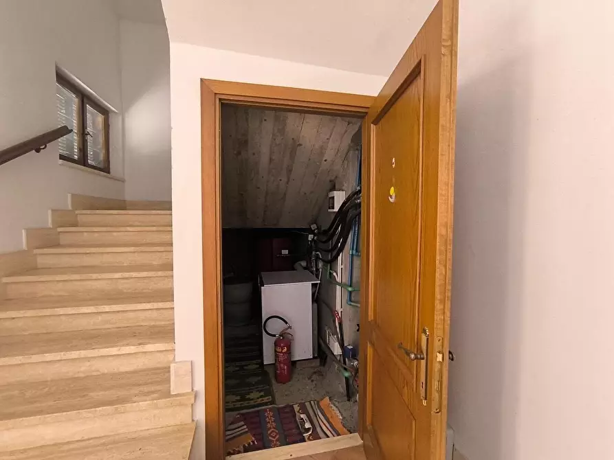 Immagine 55 di Casa colonica in vendita  a Siena