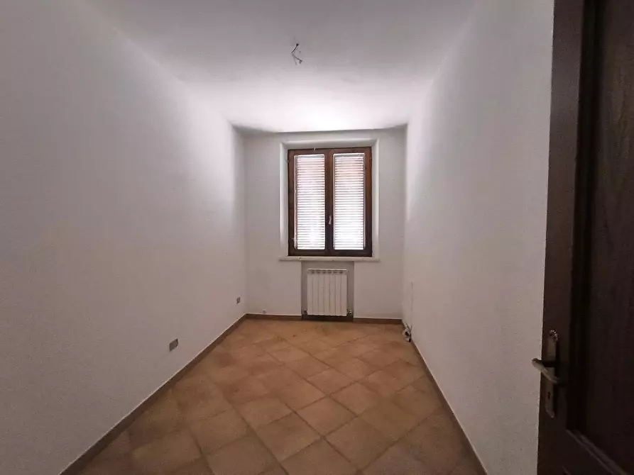 Immagine 80 di Casa colonica in vendita  a Siena