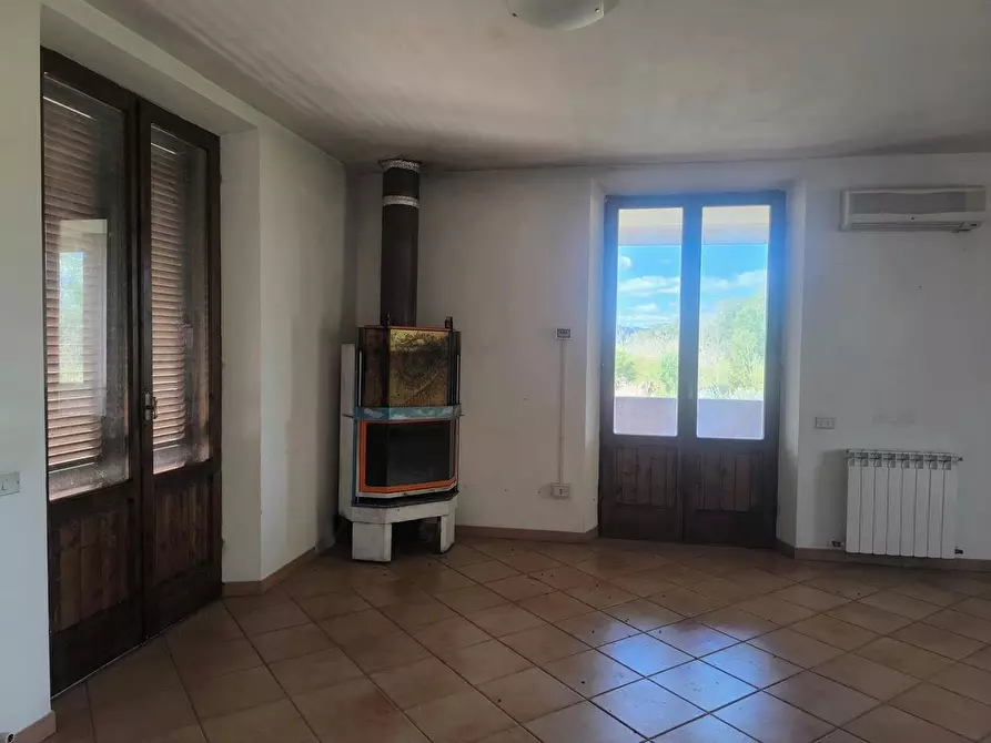 Immagine 92 di Casa colonica in vendita  a Siena