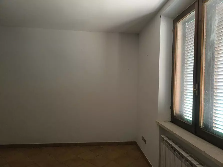 Immagine 69 di Casa colonica in vendita  a Siena