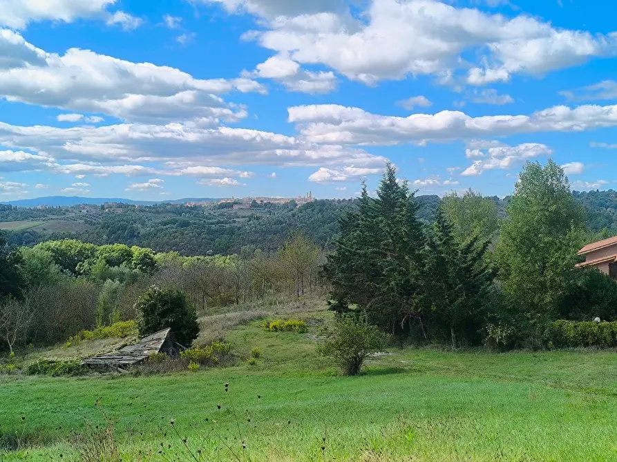 Immagine 3 di Casa colonica in vendita  a Siena