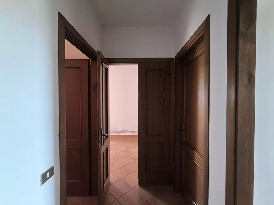 Immagine 67 di Casa colonica in vendita  a Siena
