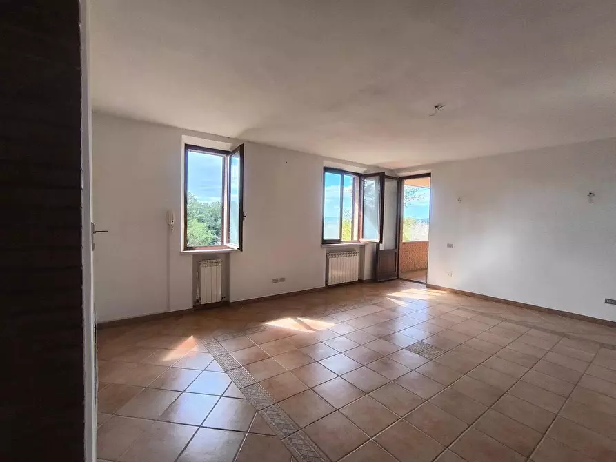 Immagine 65 di Casa colonica in vendita  a Siena