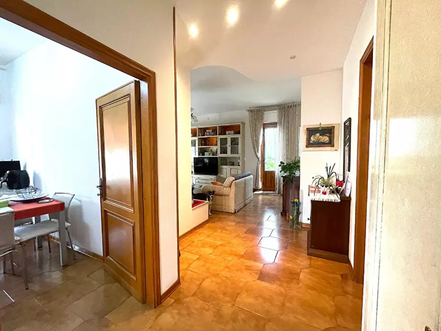 Immagine 9 di Appartamento in vendita  a Vinci