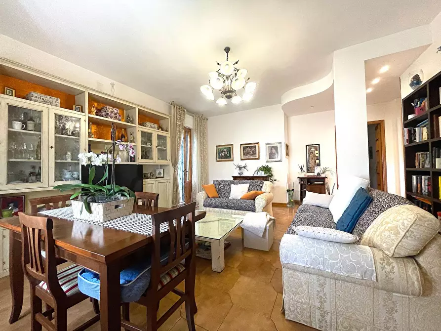 Immagine 4 di Appartamento in vendita  a Vinci