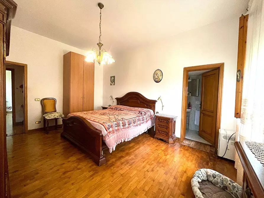 Immagine 11 di Appartamento in vendita  a Vinci