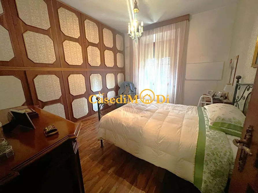 Immagine 11 di Villa in vendita  a Livorno