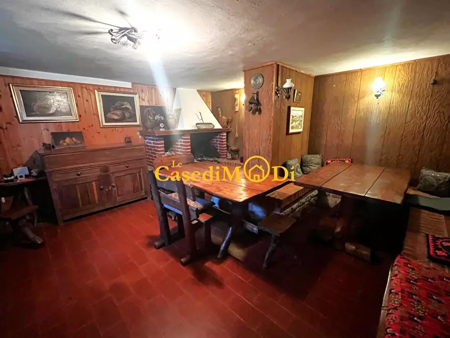 Immagine 15 di Villa in vendita  a Livorno