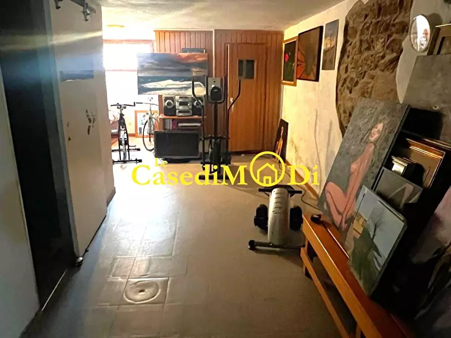 Immagine 26 di Villa in vendita  a Livorno